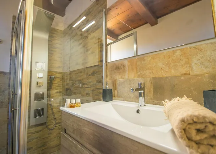 Ruins - Elegant Appartement Olbia